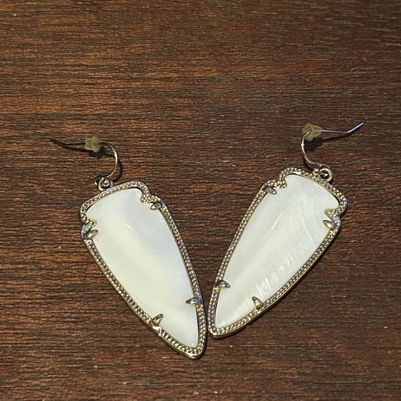 Kendra Scott • Skylar Earrings • White Onyx • Gold Tone - Picture 3 of 3